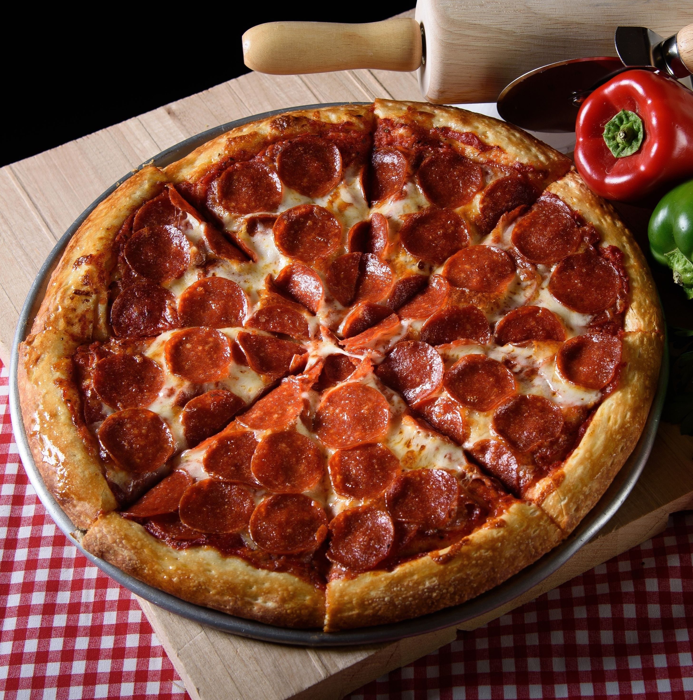 Pepperoni Magnifico Pizza.