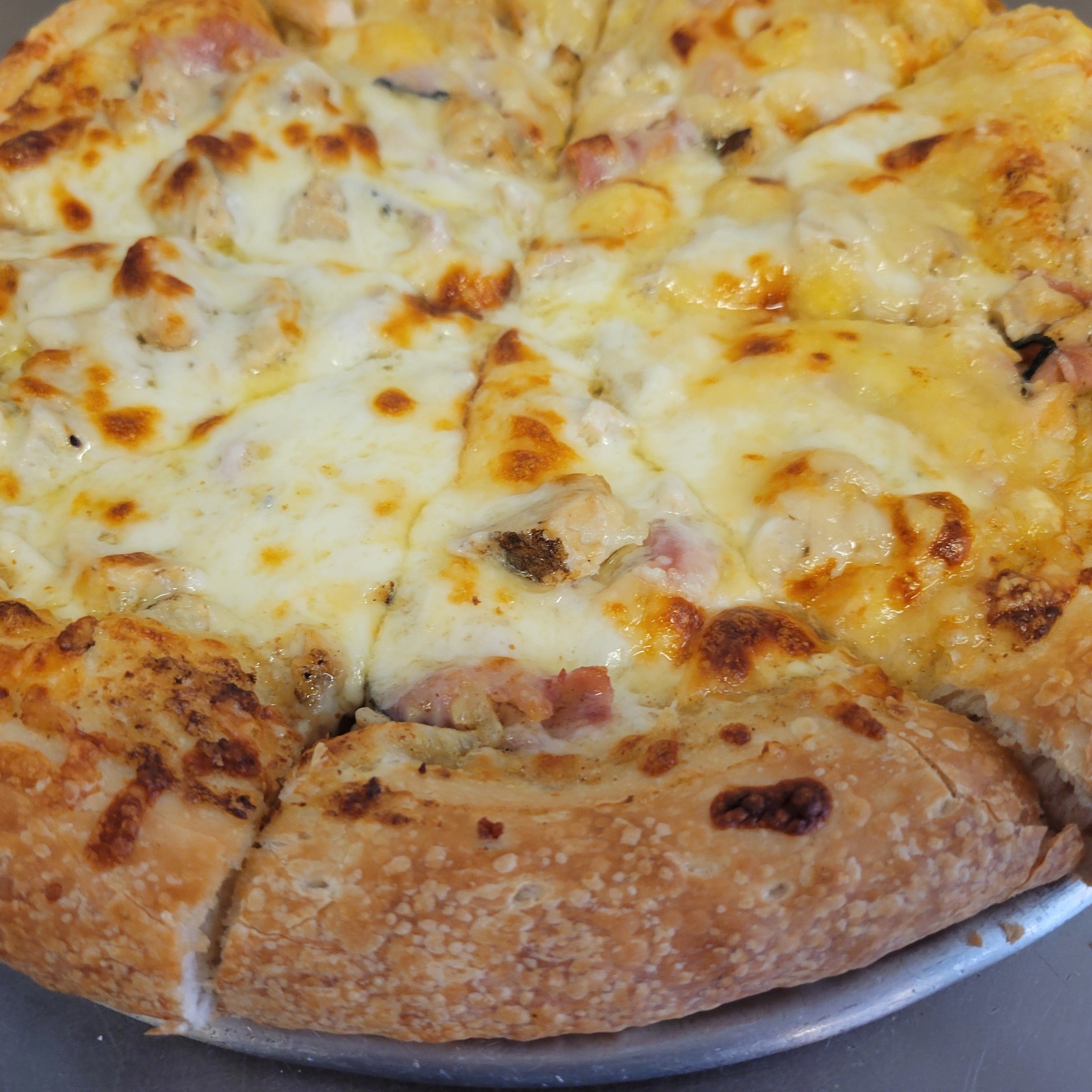 The Cordon Bleu Pizza.